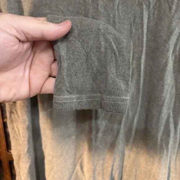 American Eagle Women's Soft Sexy Long Sleeve T Shirt V Neck With Detail Y2K Edgy - Picture 3 of 4